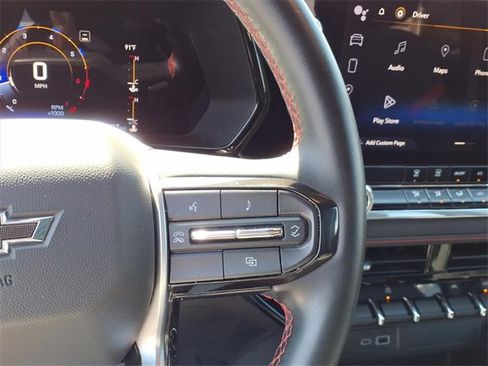 Used 2023 Chevrolet Colorado Z71 image 16
