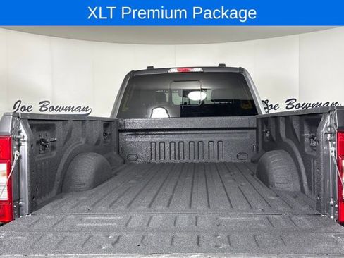 Used 2022 Ford F250 XLT w/ XLT Premium Package image 9