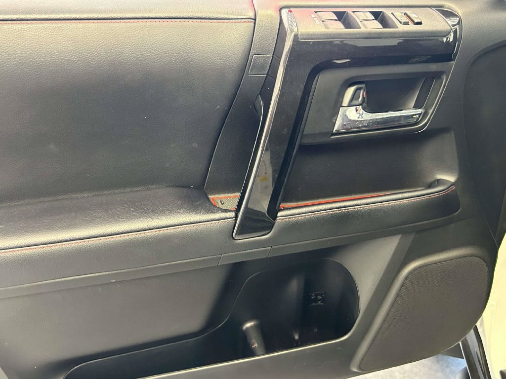 Used 2021 Toyota 4Runner Venture w/ Moonroof Package AWD/4WD image 18