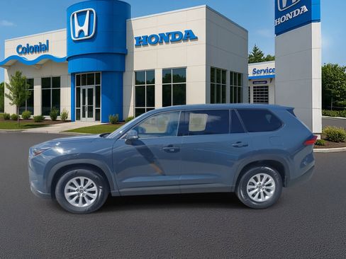 Used 2024 Toyota Grand Highlander XLE image 6