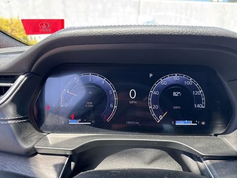 Used 2024 Jeep Grand Cherokee Limited w/ Black Appearance Package image 6