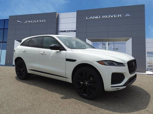 Certified 2025 Jaguar F-PACE R-Dynamic S image 7