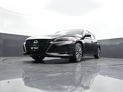New 2026 Nissan Altima 2.5 SV AWD/4WD image 22