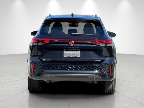 New 2026 Volkswagen Tiguan SEL R-Line AWD/4WD image 4