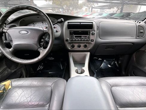 Used 2002 Ford Explorer Sport Trac 2WD image 15