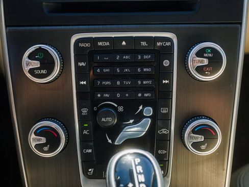 Used 2016 Volvo S60 T5 Premier w/ Convenience Package image 35