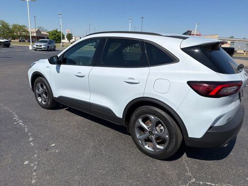 Used 2025 Ford Escape ST-Line image 12