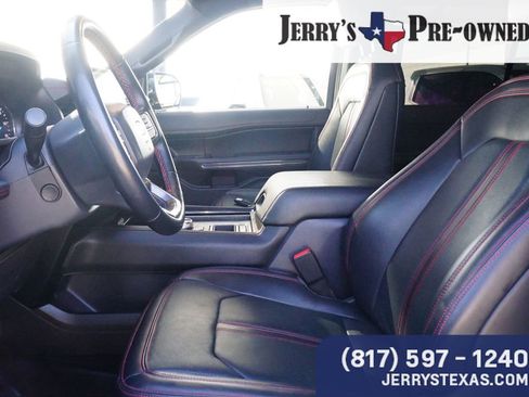 Used 2023 Ford Expedition Limited image 18