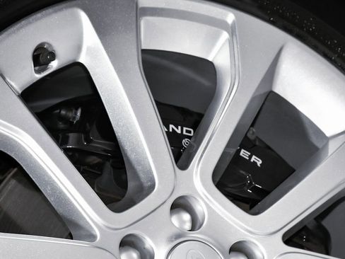 Used 2023 Land Rover Range Rover Sport SE Dynamic image 94