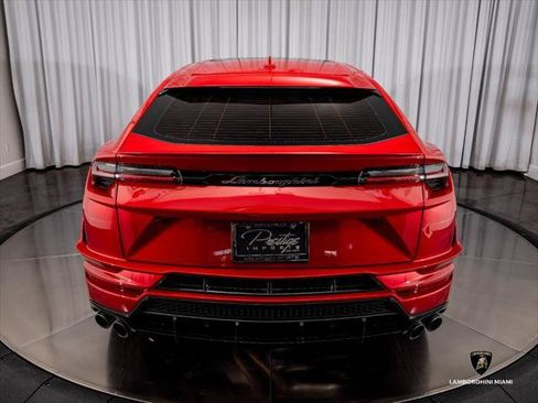Used 2024 Lamborghini Urus S AWD/4WD image 11