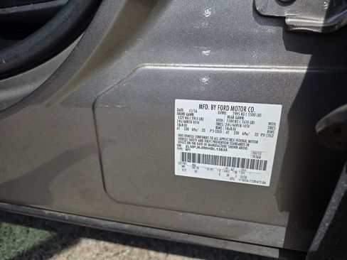 Used 2017 Lincoln MKX Premiere FWD image 31