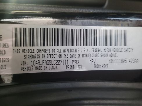 Used 2020 Jeep Grand Cherokee Laredo image 33