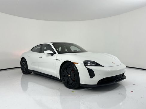 Certified 2024 Porsche Taycan GTS image 9