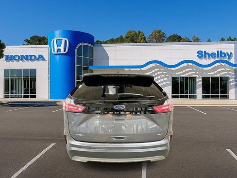 Used 2024 Ford Edge SEL image 7