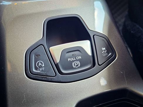 Certified 2022 Jeep Renegade Limited AWD/4WD image 29