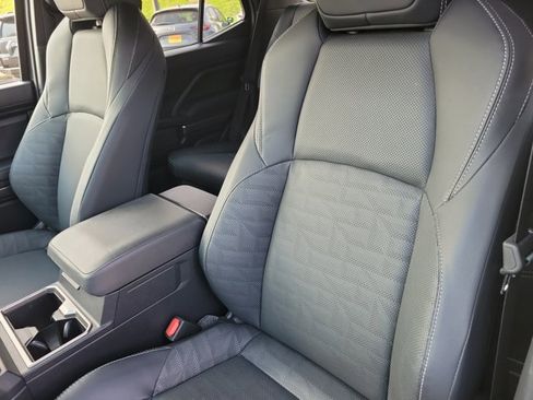 Used 2025 Toyota 4Runner TRD Off-Road Premium image 7