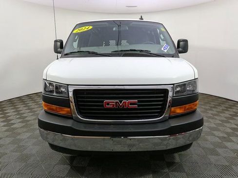 Used 2024 GMC Savana 2500 Work Van w/ Driver Convenience Package image 4
