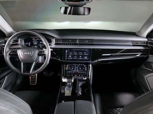 Certified 2022 Audi S8 image 9