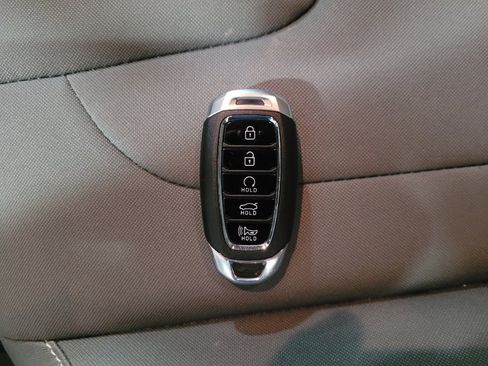 Used 2023 Hyundai Elantra Blue FWD image 32