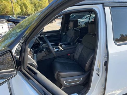 New 2025 Jeep Grand Wagoneer Series III w/ Quick Order Packagew 28T image 18