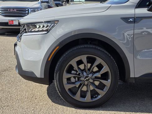 Certified 2023 Kia Sorento X-Line EX AWD/4WD image 5