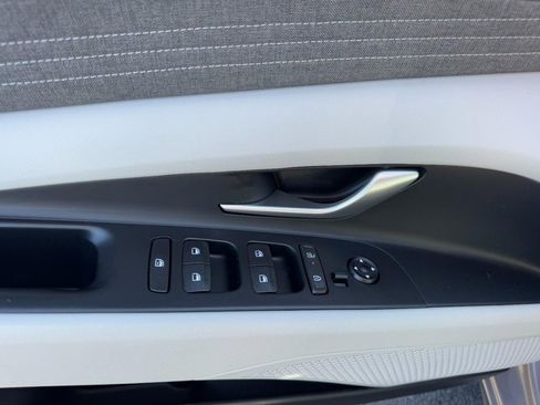 Certified 2024 Hyundai Elantra Limited image 16