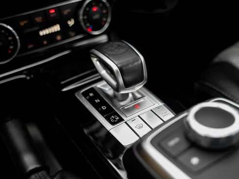 Used 2015 Mercedes-Benz G 63 AMG 4MATIC image 56