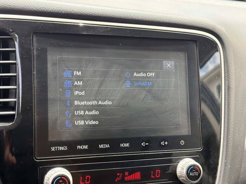 Used 2020 Mitsubishi Outlander SEL FWD image 21