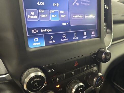 Used 2022 RAM 2500 Laramie w/ Night Edition image 22