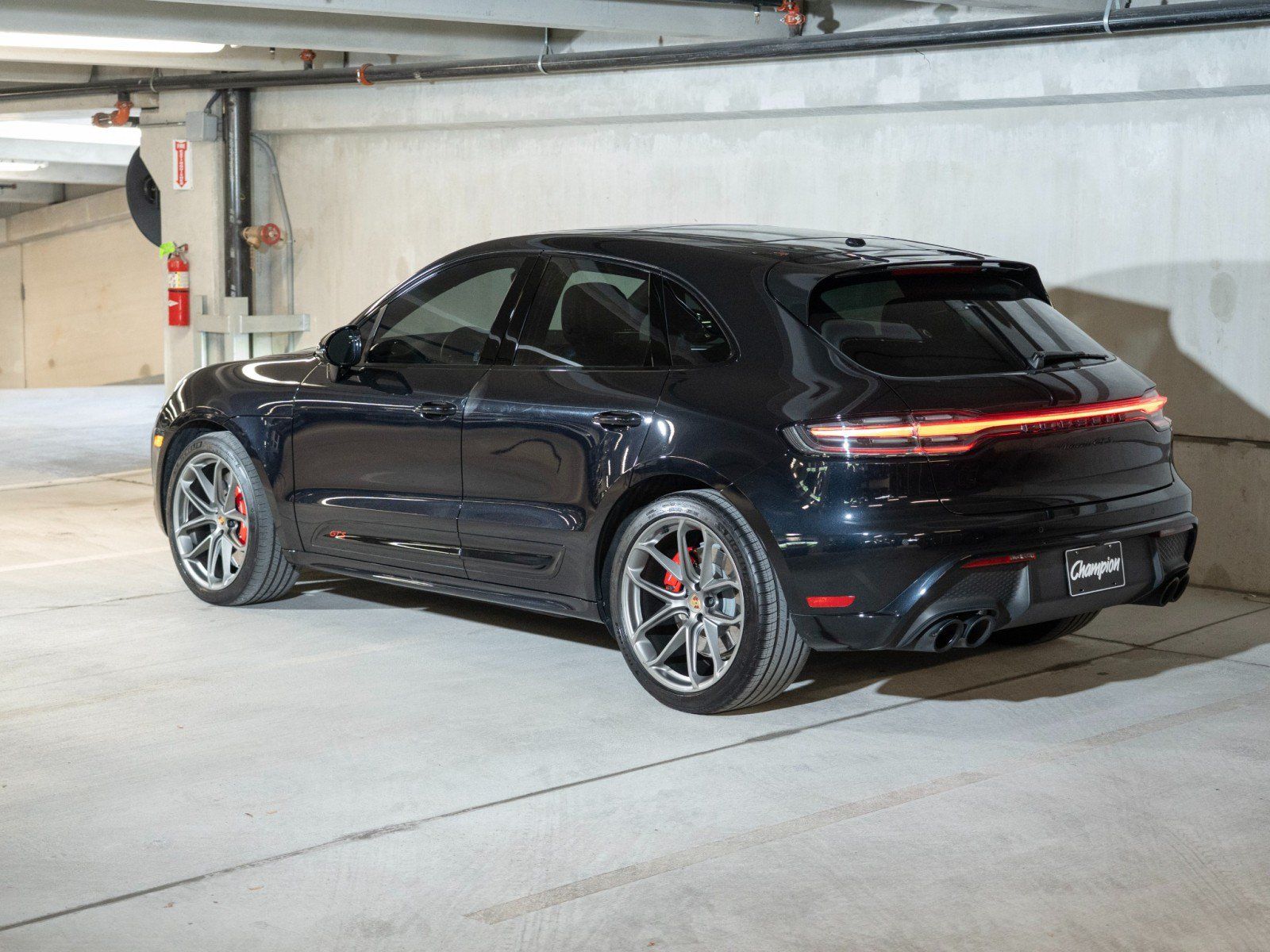 Used 2024 Porsche Macan GTS AWD/4WD image 3