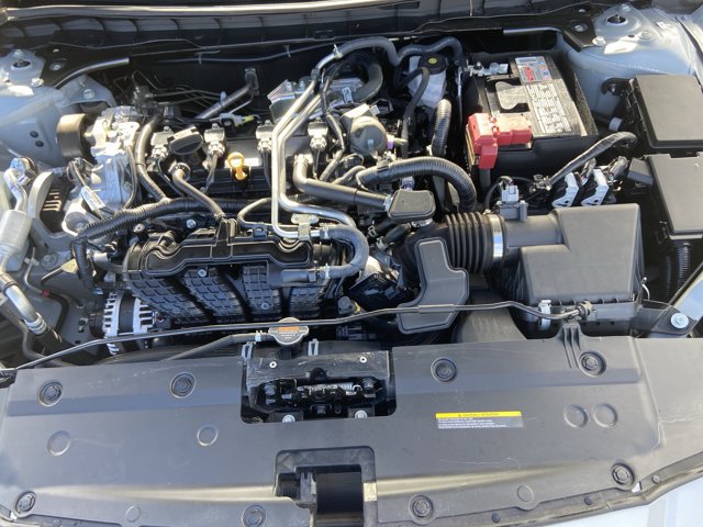 Used 2025 Nissan Altima 2.5 SR FWD image 27
