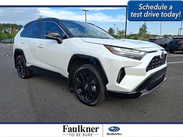 Used 2025 Toyota RAV4 XSE w/ Weather Package AWD/4WD image 1