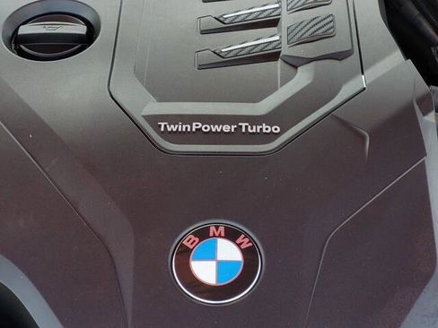 Used 2021 BMW 330i Sedan w/ Premium Package image 11