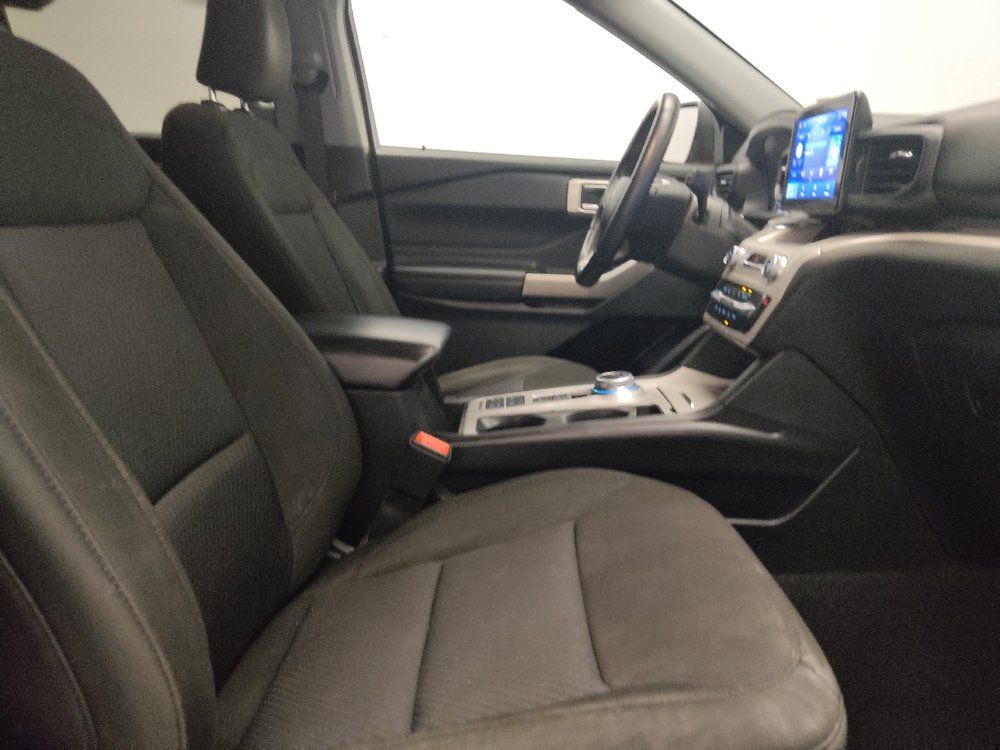Used 2024 Ford Explorer XLT RWD image 21