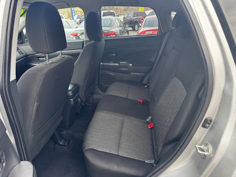 Used 2021 Mitsubishi Outlander Sport SE image 12