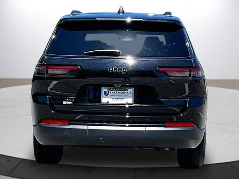 Used 2023 Jeep Grand Cherokee L Laredo AWD/4WD image 8