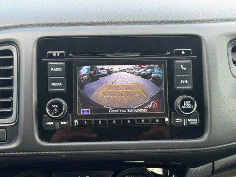 Used 2019 Honda HR-V LX image 18