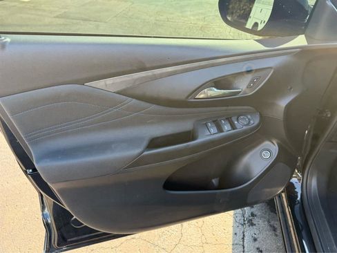 Used 2026 Buick Envista Sport Touring w/ Convenience II Package image 17