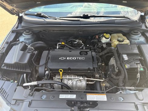 Used 2012 Chevrolet Cruze LS w/ Connectivity Package FWD image 18