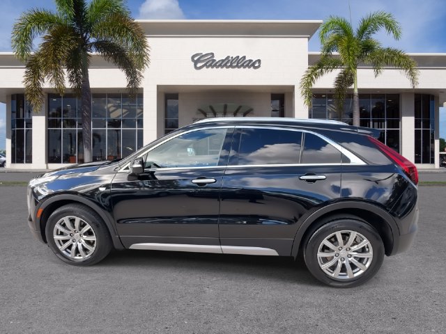 Used 2023 Cadillac XT4 Premium Luxury w/ Technology Package FWD image 9