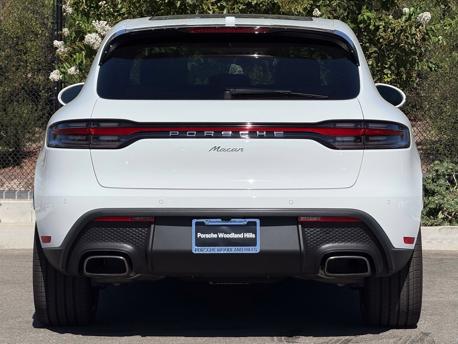Used 2026 Porsche Macan AWD/4WD image 6