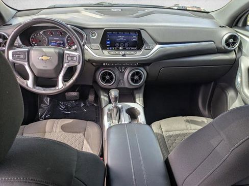 Used 2020 Chevrolet Blazer LT image 17