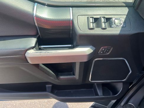 Used 2018 Ford F150 Lariat w/ Equipment Group 502A Luxury AWD/4WD image 24