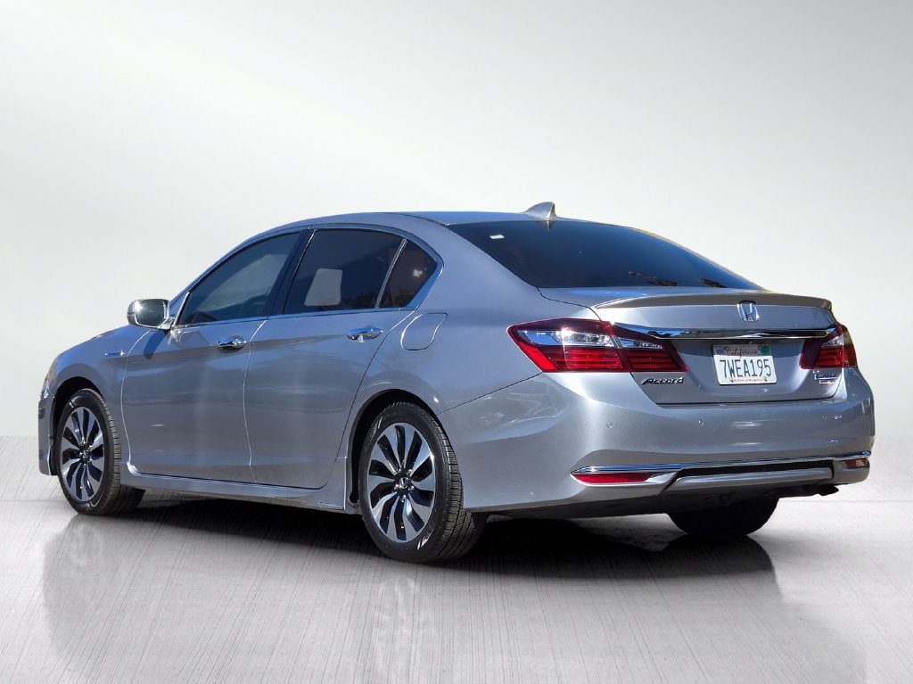 Used 2017 Honda Accord Touring image 7