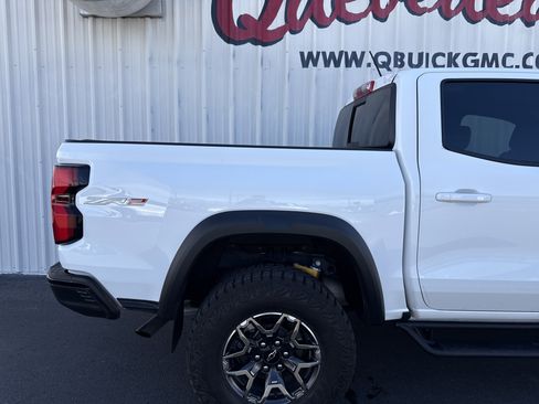 Used 2024 Chevrolet Colorado ZR2 w/ Technology Package image 47