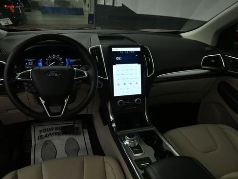 Certified 2022 Ford Edge Titanium w/ Class II Trailer Tow Package image 22