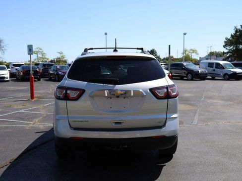 Used 2017 Chevrolet Traverse LS FWD image 6