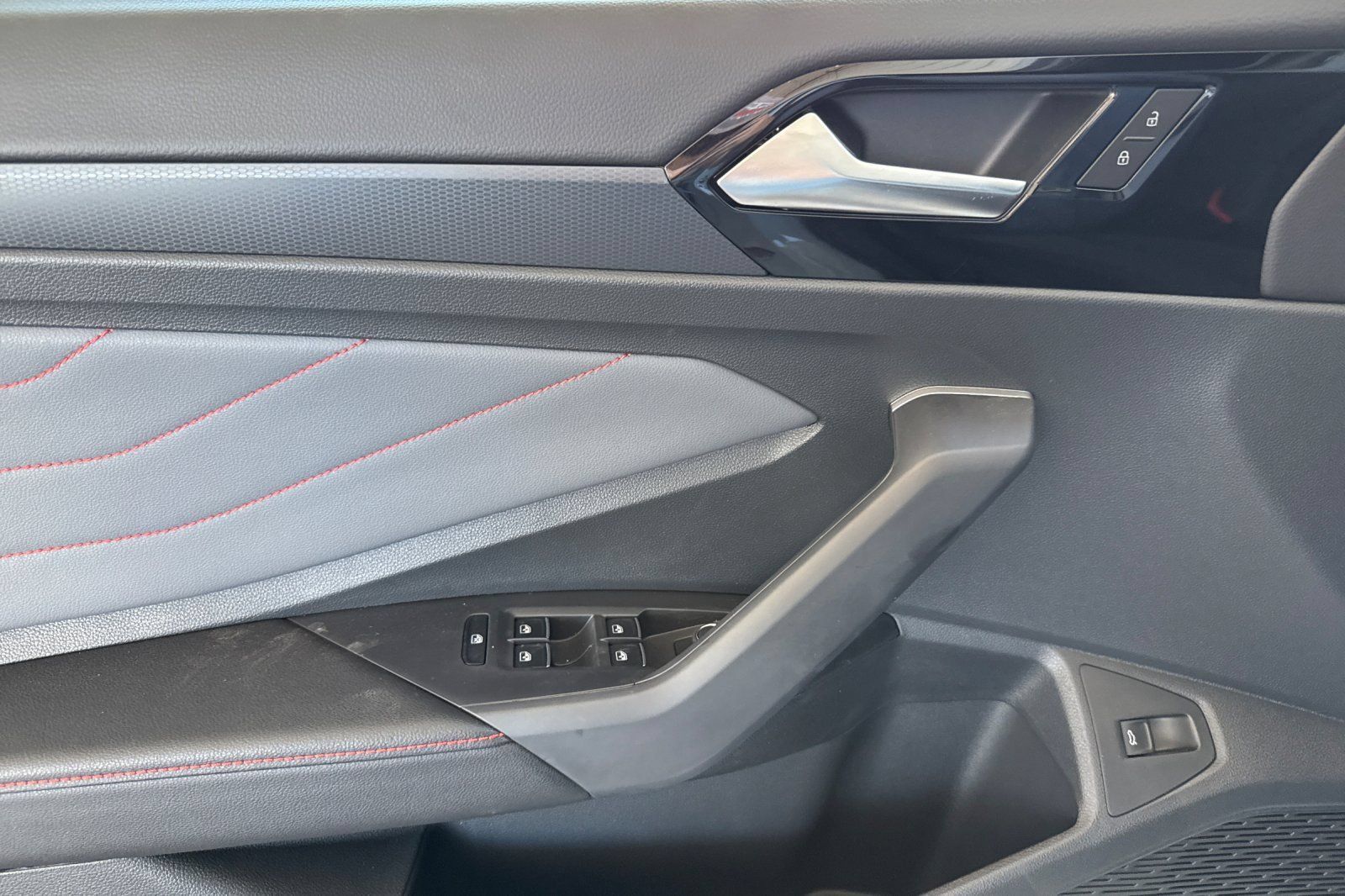 New 2026 Volkswagen Jetta GLI Autobahn FWD image 10