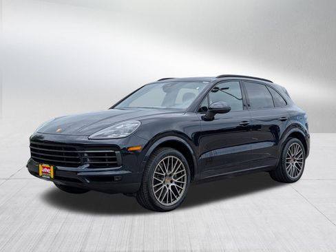 Used 2022 Porsche Cayenne AWD/4WD image 3