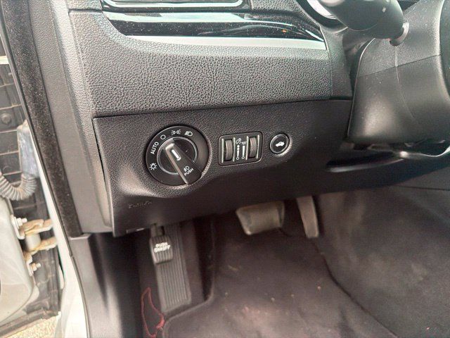 Used 2020 Chrysler 300 S RWD image 15